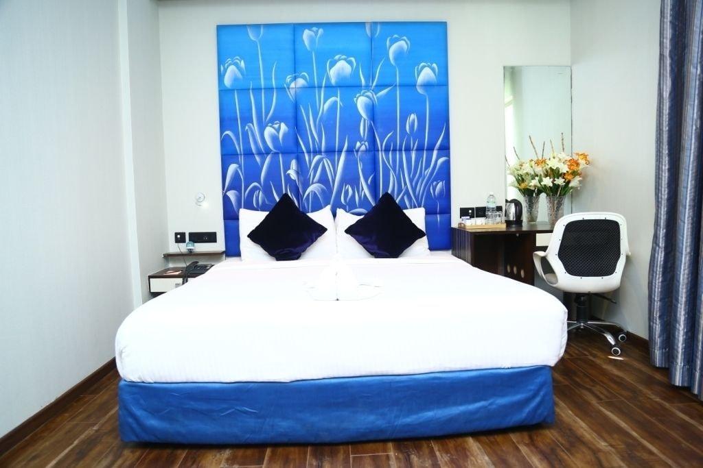 The Spring Hotel Chennai Exterior foto