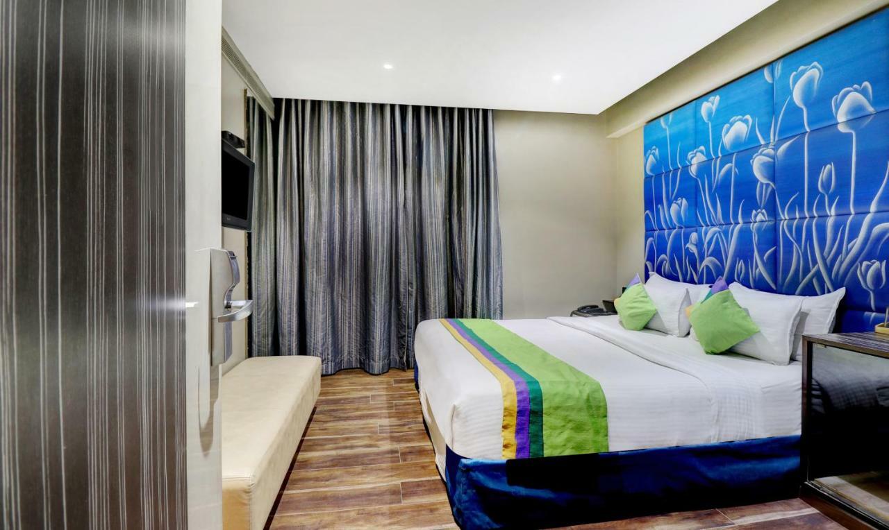 The Spring Hotel Chennai Exterior foto