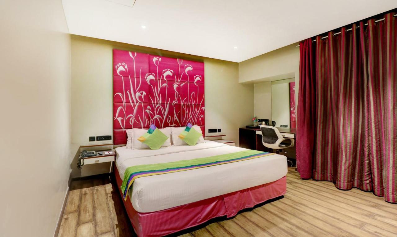 The Spring Hotel Chennai Exterior foto