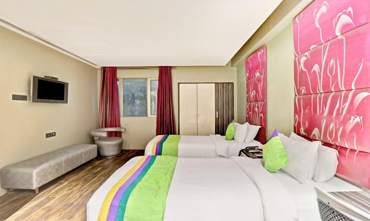 The Spring Hotel Chennai Exterior foto