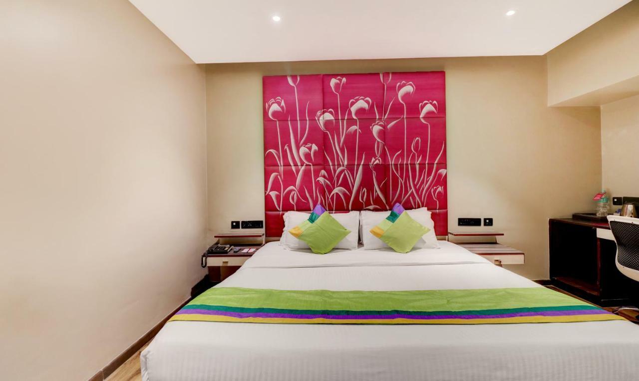 The Spring Hotel Chennai Exterior foto