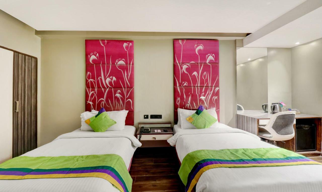 The Spring Hotel Chennai Exterior foto