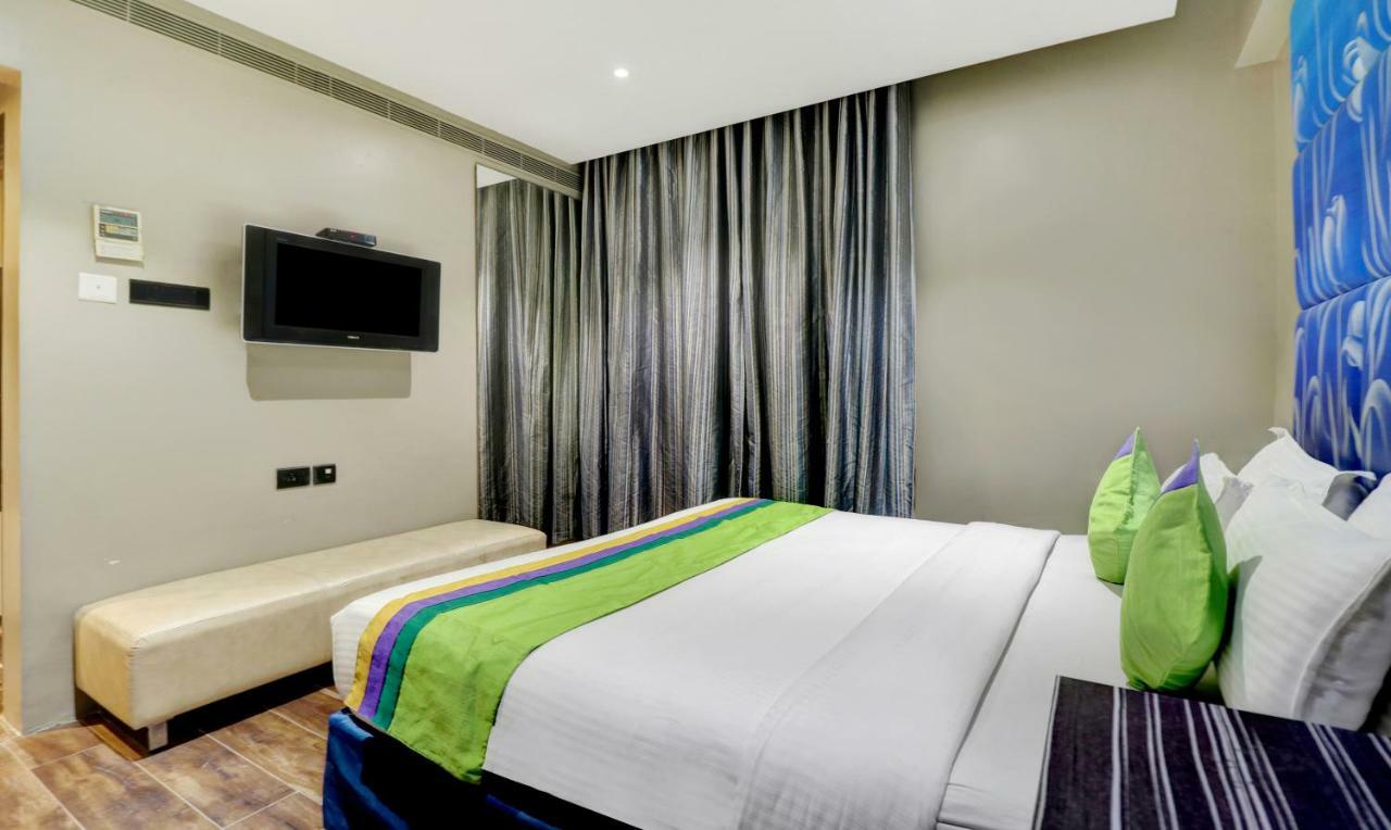 The Spring Hotel Chennai Exterior foto