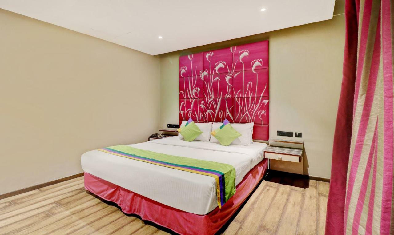 The Spring Hotel Chennai Exterior foto